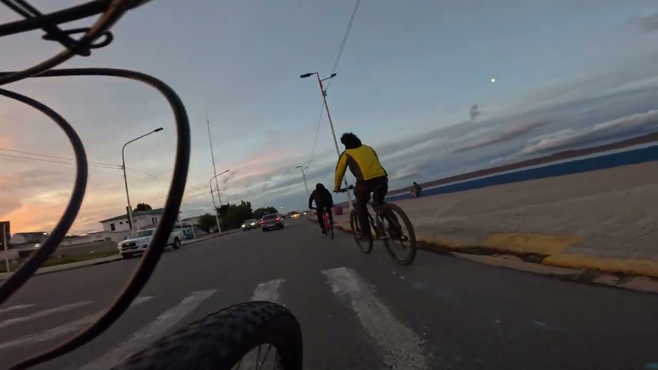 Terminando el año 2025 - vueltas por la City ( Falta el Brindis )