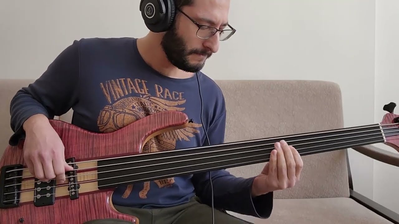 Camel - Rhayader [Fretless Bass Cover]