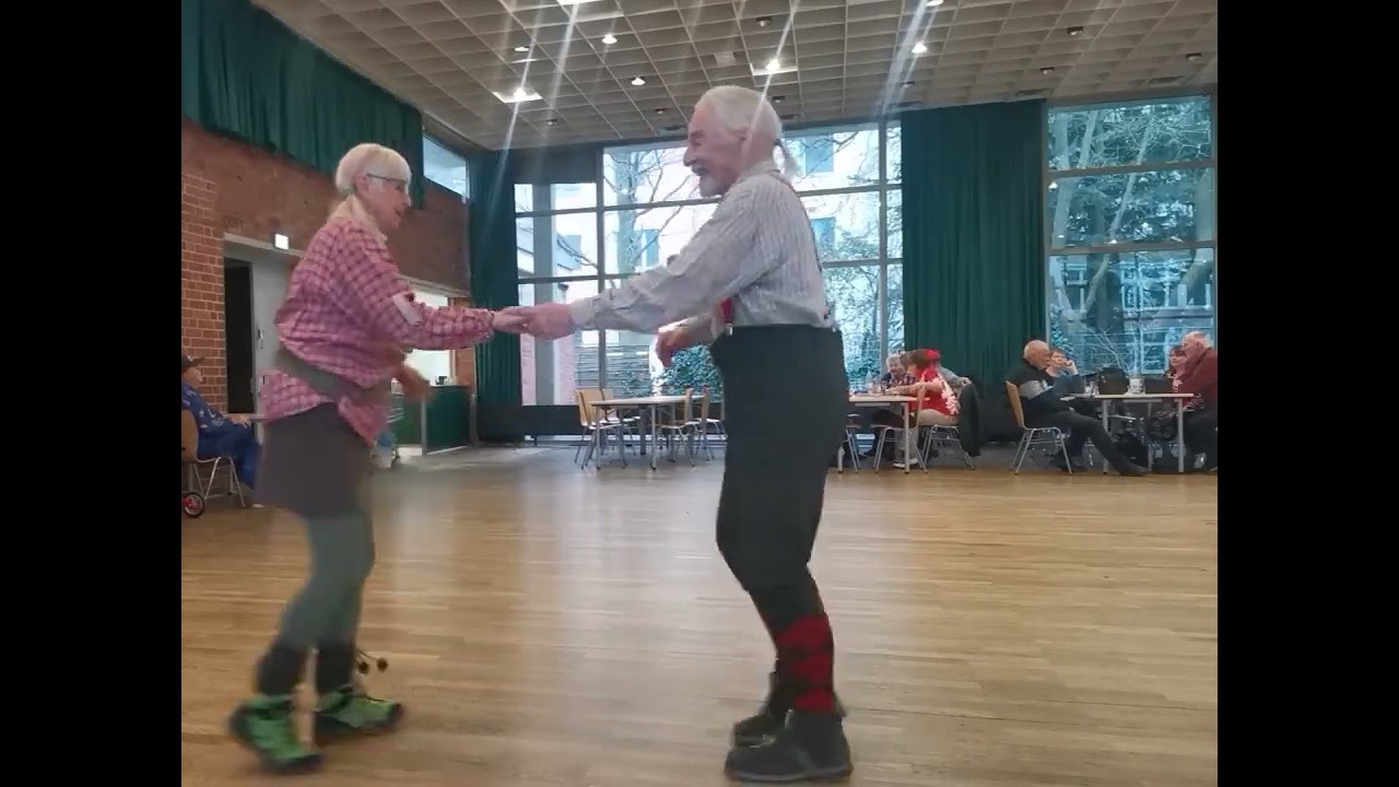 Senioren Tanz mit Rita (83) und Peter (78)