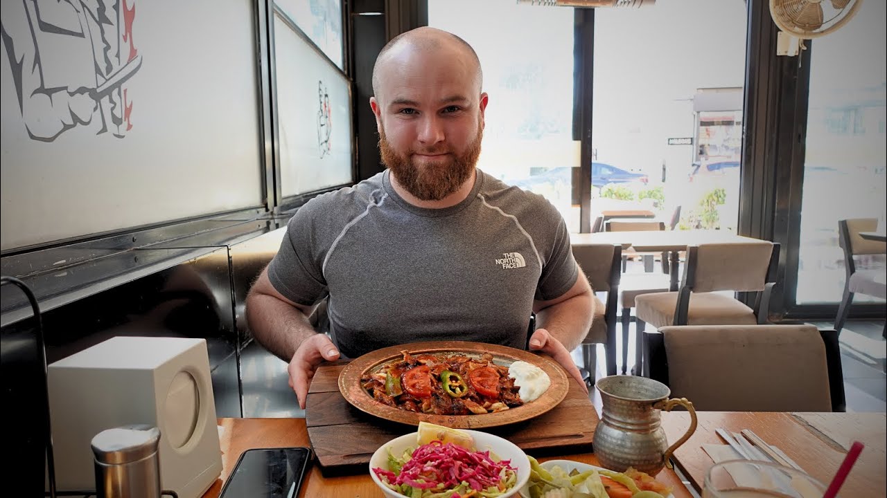 EXPLORING the DIVIDED CITY of NICOSIA/LEFKOSIA - Eating AUTHENTIC TURKISH CYPRIOT FOOD 🇨🇾