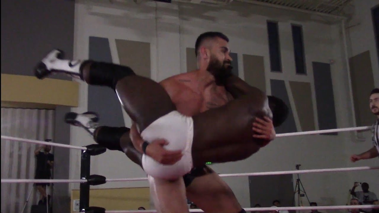 Making an Impression! Max Castellanos vs The Dark Fox Olumide 10-1-23