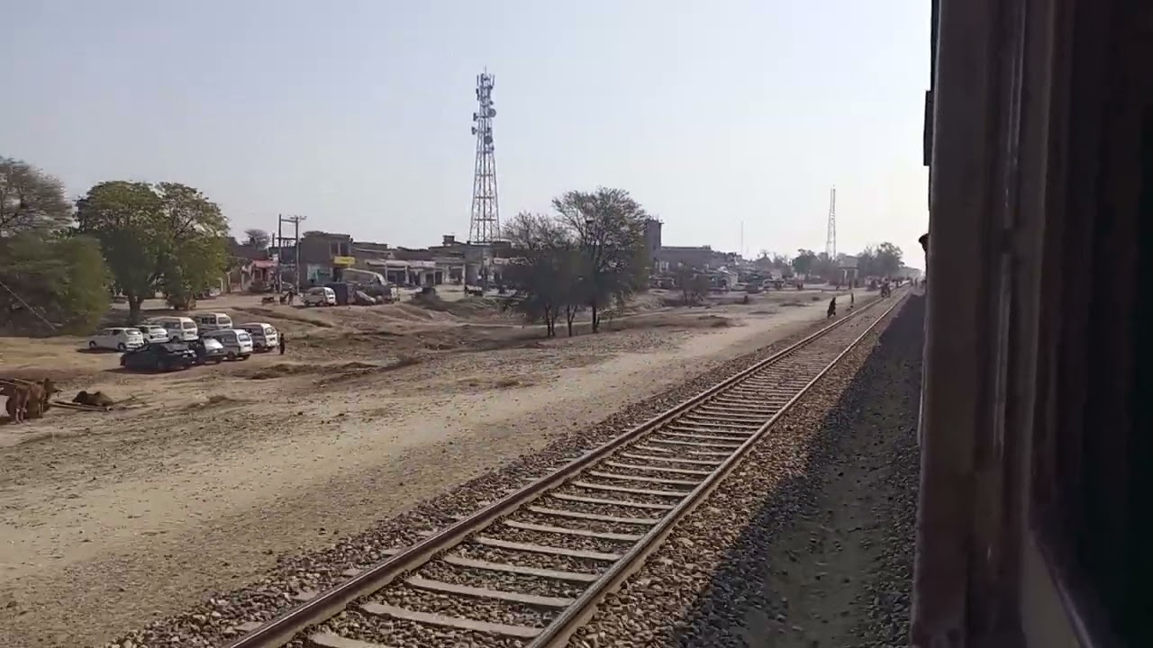 Bahauddin Zikria Express Departure from Zareef Shaheed Railway Station🚏 / Karachi to Multan
