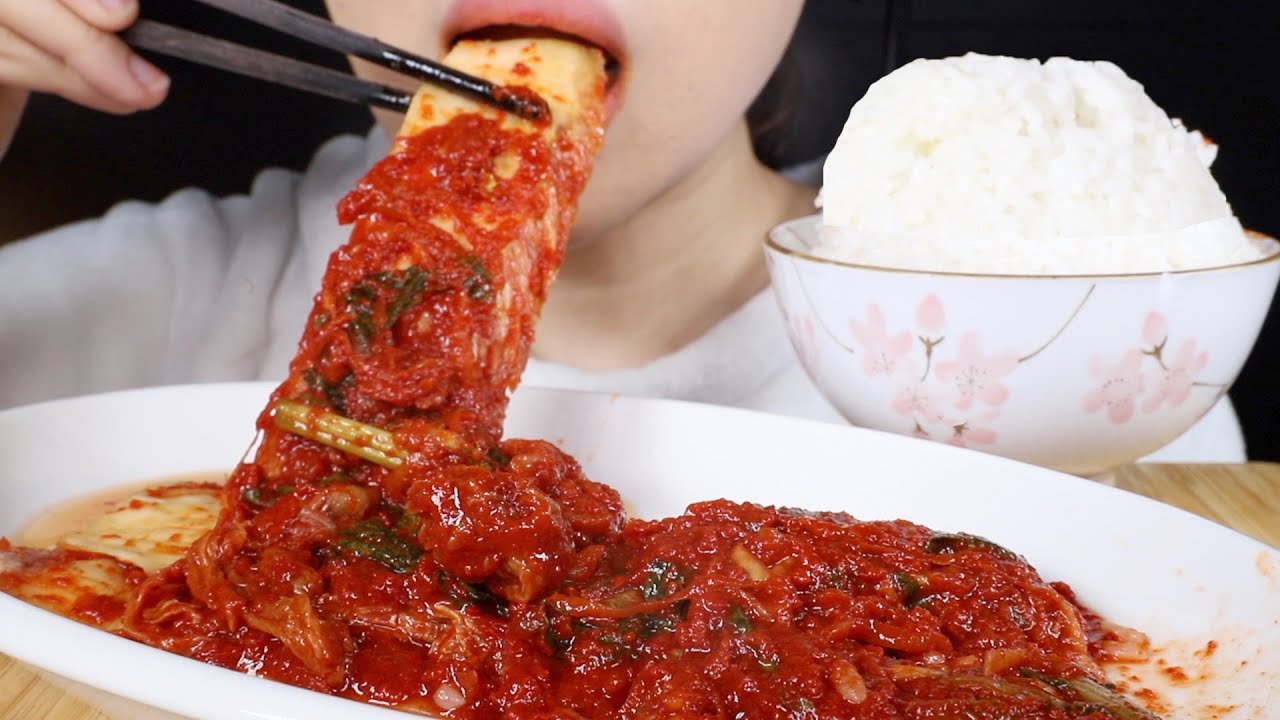 ASMR Super Spicy Kimchi and Rice Eating Sounds Mukbang