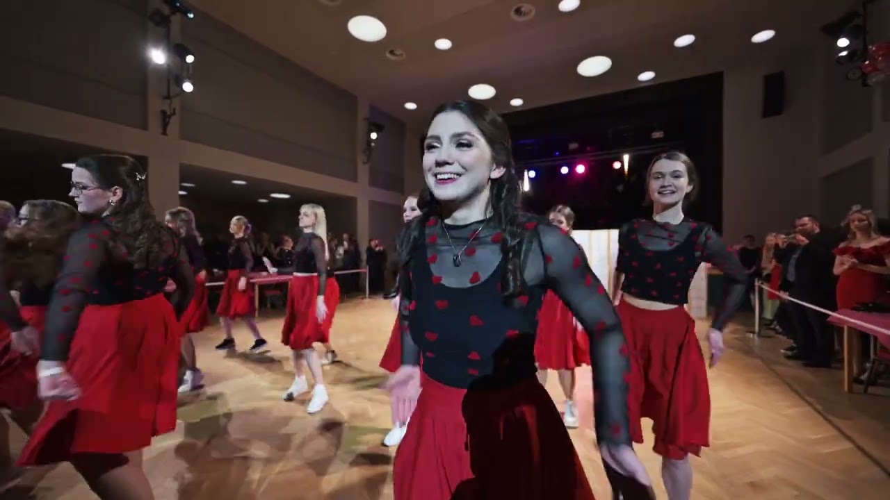 Maturitní ples Gymnázium F.M Pelcla Rychnov nad Kněžnou 4A4 záznam (2025)