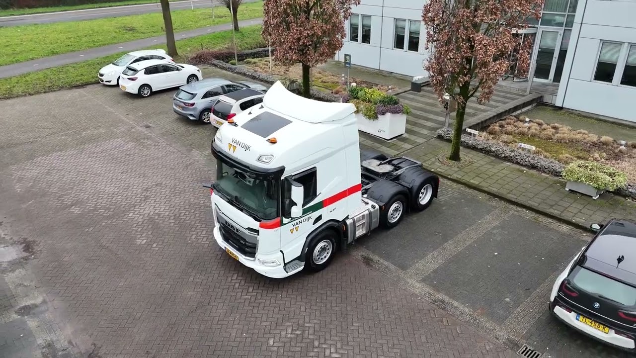 Nieuwe DAF XD 450 FTG Sleeper High Cab voor Van Dijk Maasland