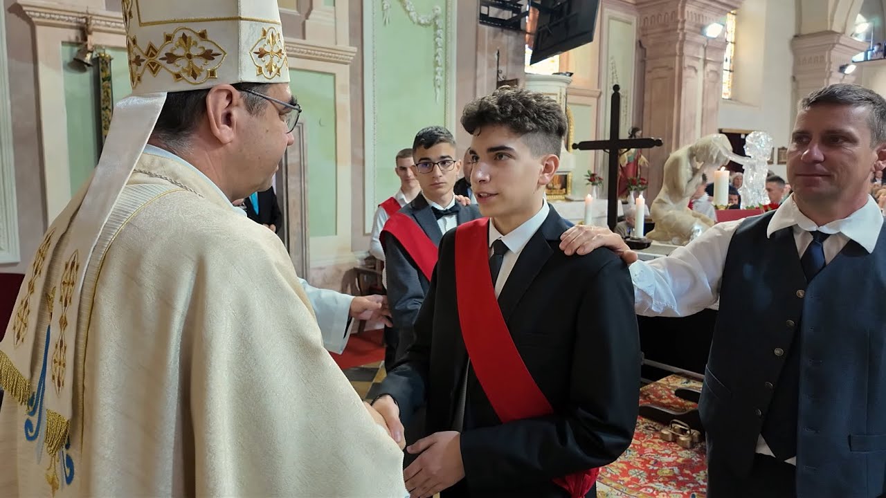 Bérmálás a lenti Szent Mihály-templomban • 2024
