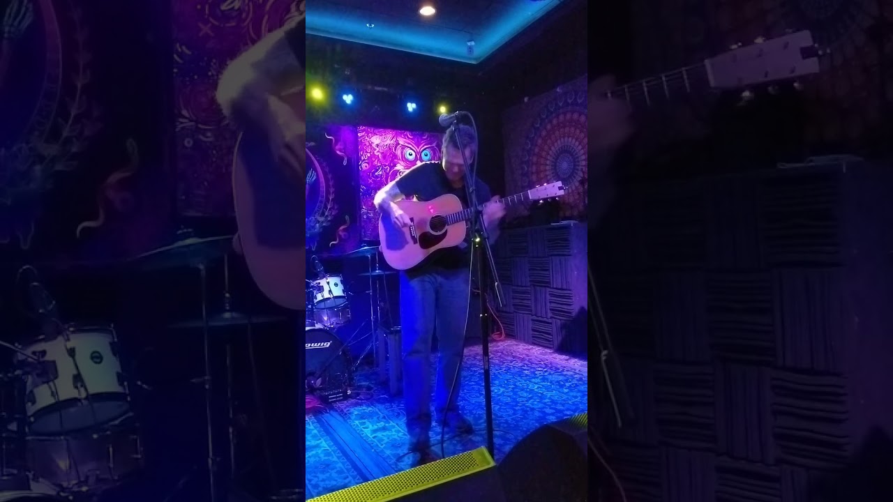 Billy Rosewarne at the Hidden Door in Shoreline, Washington 11/22/22.