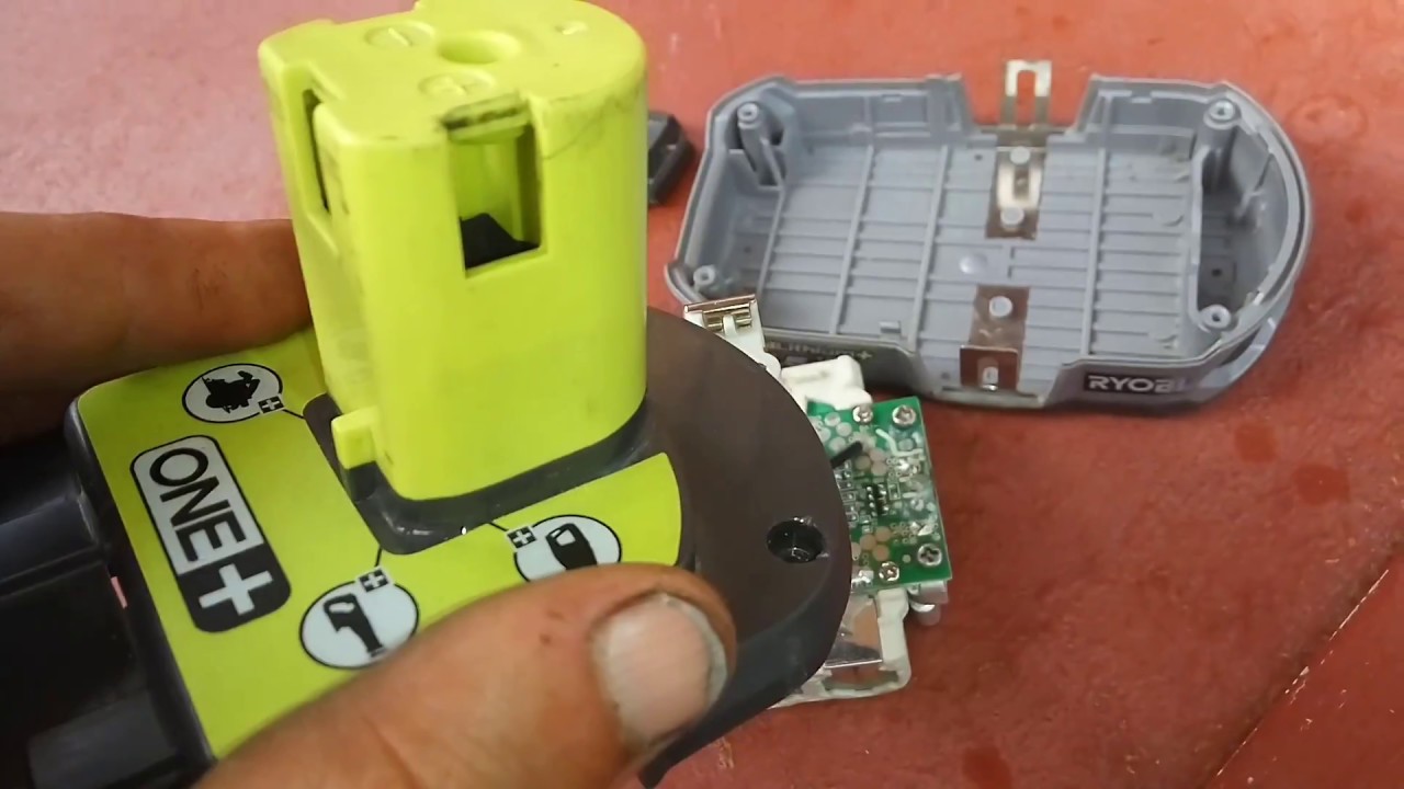 ч1. Disassemble BATTERY RIOBY ONE+ 18V Я ОФИГЕЛ ОТ КОЛИЧЕСТВА ЭЛЕМЕНТОВ НА ПЛАТЕ ЗАЩИТЫ