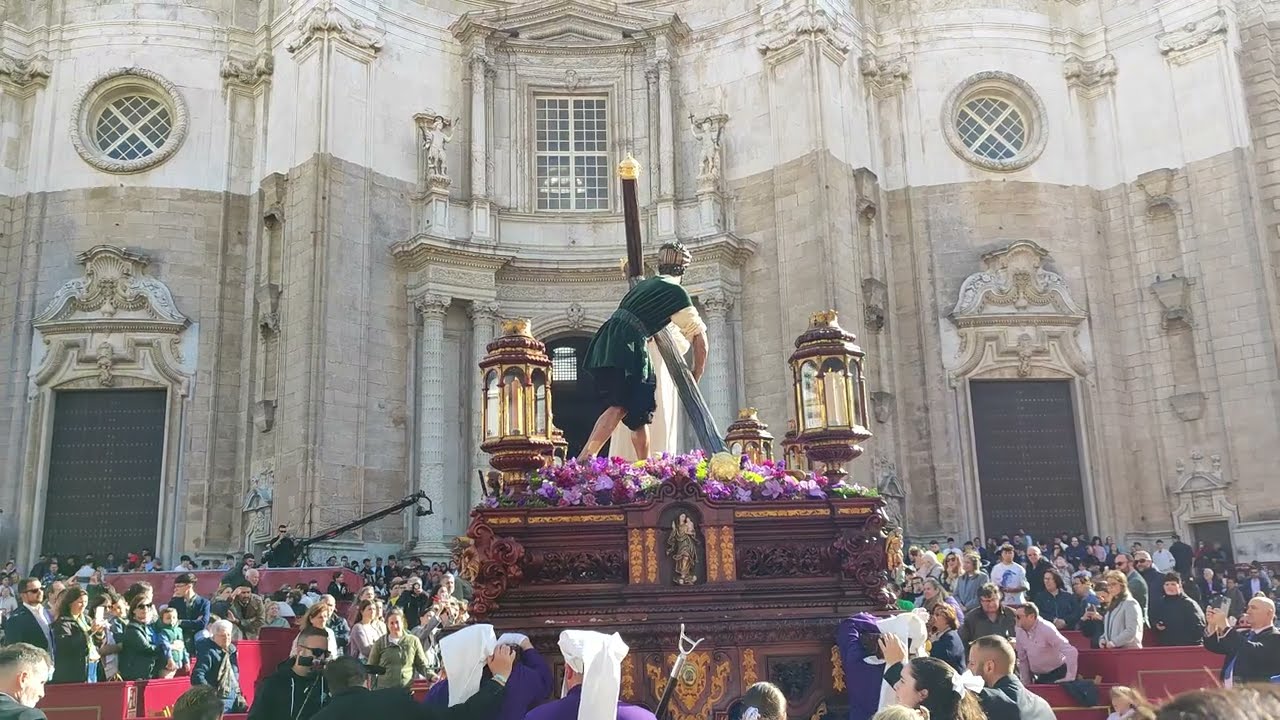 Nazareno del Amor de Cádiz 2025