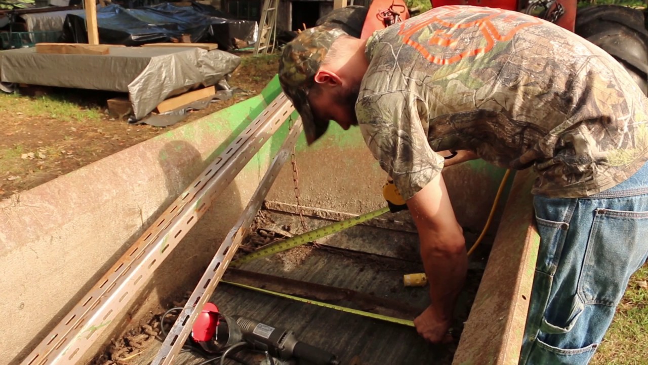 Acorn to Arabella - Journey of a Wooden Boat - Bonus Content: Fixing the Manure Spreader