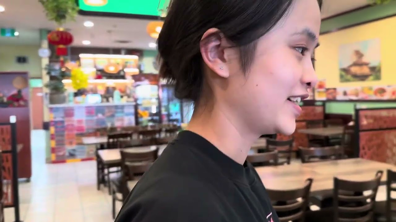 Quán phở con bò Việt Nam ở Canada