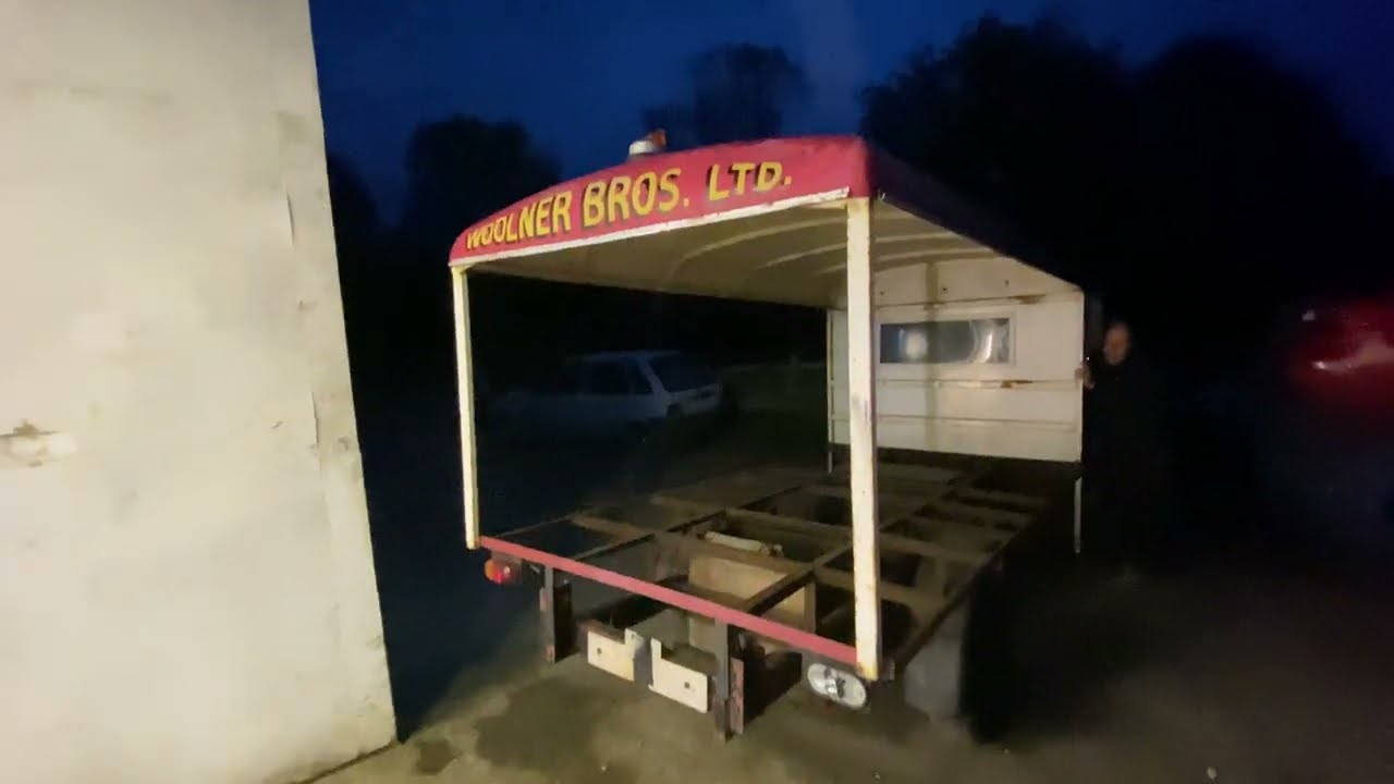 60&rsquo;s milk float  restoration day 1
