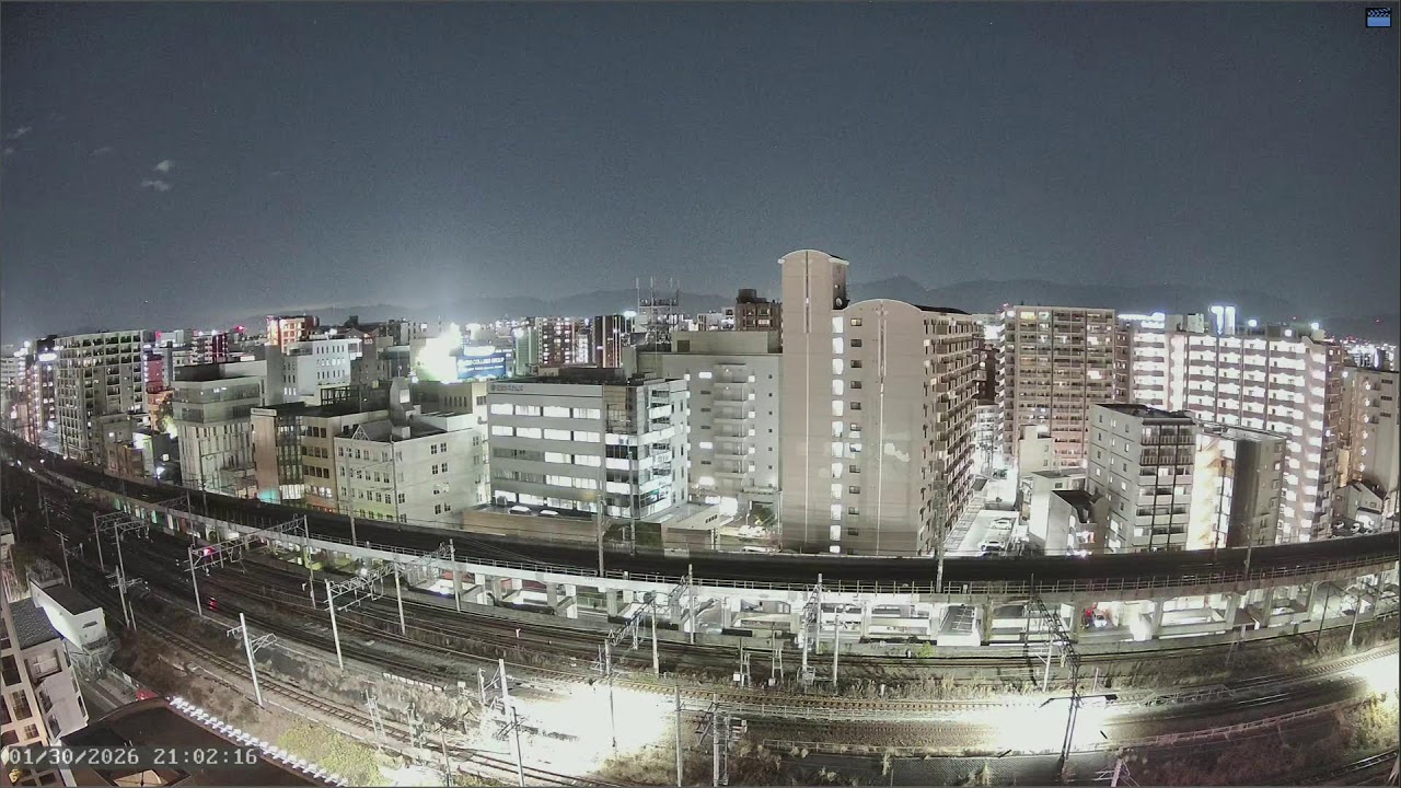 【2026/1/30 9:00 - 21:00】福岡・博多駅 ライブカメラ｜九州新幹線下り｜JR九州・鹿児島本線｜JR西日本・博多南線｜福岡の天気｜福岡の空 | 冬の空