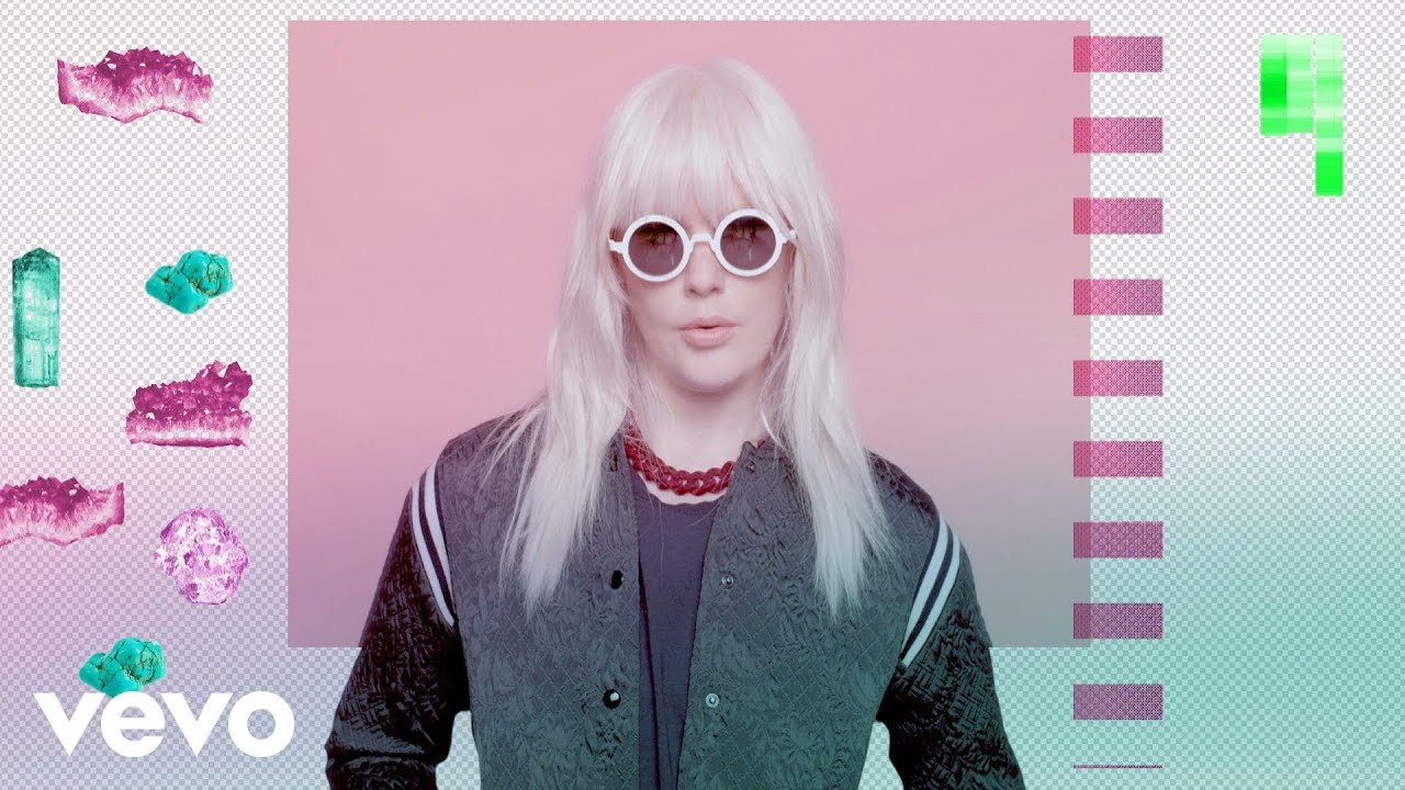 Micky Green - In Between (Temporary)