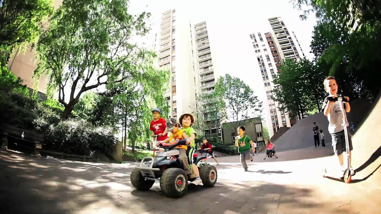 LAKAI 'A POSTCARD FROM PARIS' FEATURE