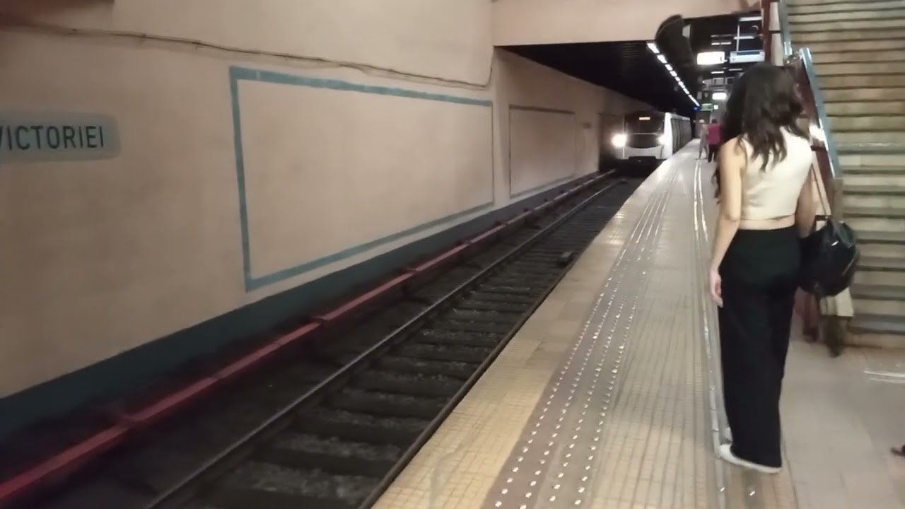 La întoarcere cu metroul din București