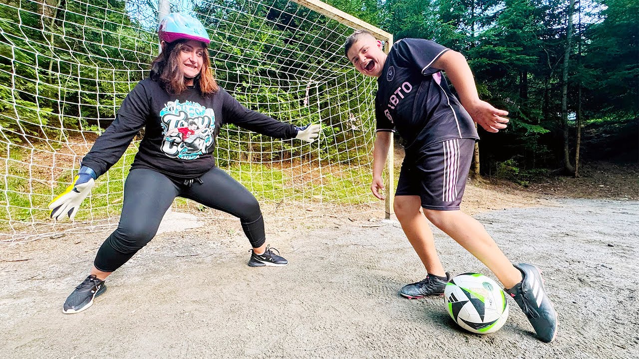 &ldquo;Fotbalistka&rdquo; St&aacute;ňa v br&aacute;ně?! | Tren&eacute;ři vs. Děti na Tary Campu 2024