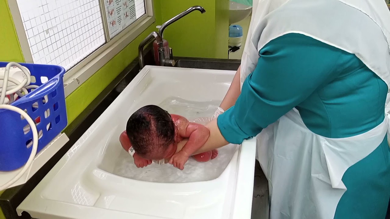 Cara memandikan bayi baru lahir#memandikansecarabenar#memandikanbayisendiri#merawattalipusat