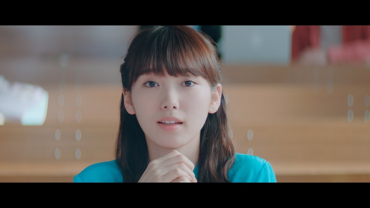 飯豊まりえ、CMでコミカル演技　“スーパーモデル”に突っ込み 「ホットペッパービューティー」新CMが公開