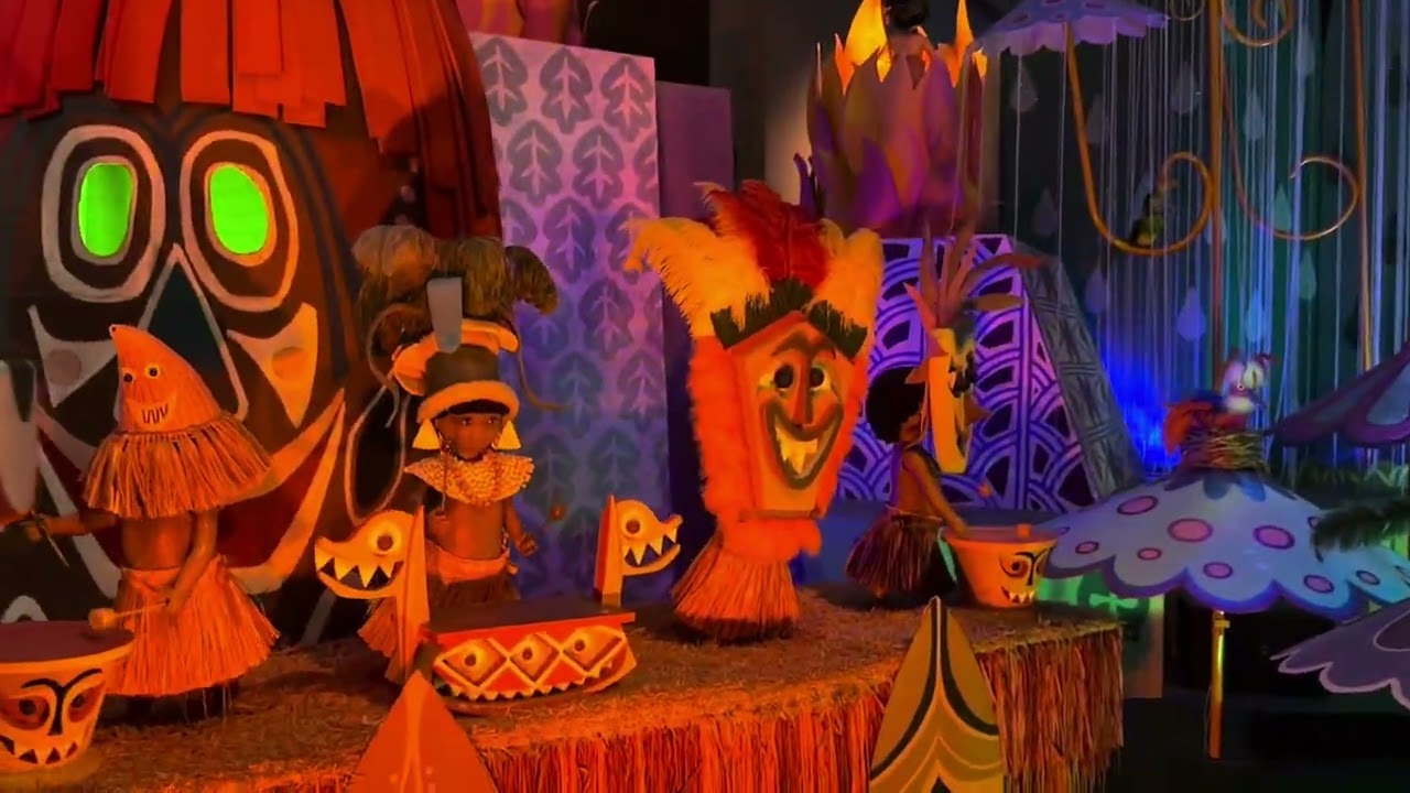 It's a Small World Holiday 2024-2025 season at Disneyland - Part 2/3