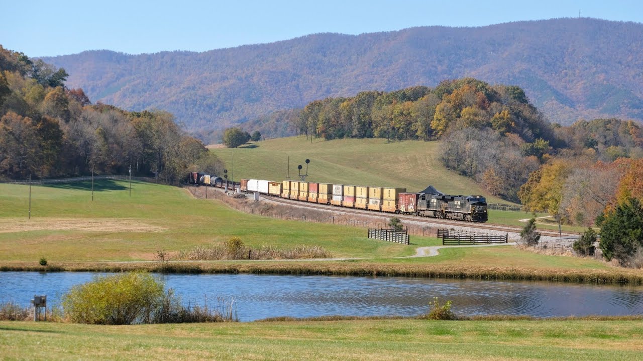 Fall Foliage along the NS H-line: Virginia's Southern Shenandoah Valley - 10/24/2022