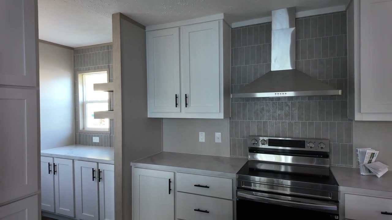 THIS KITCHEN LAYOUT IS STUNNING!!! @AprilsMobileHomeJourney
