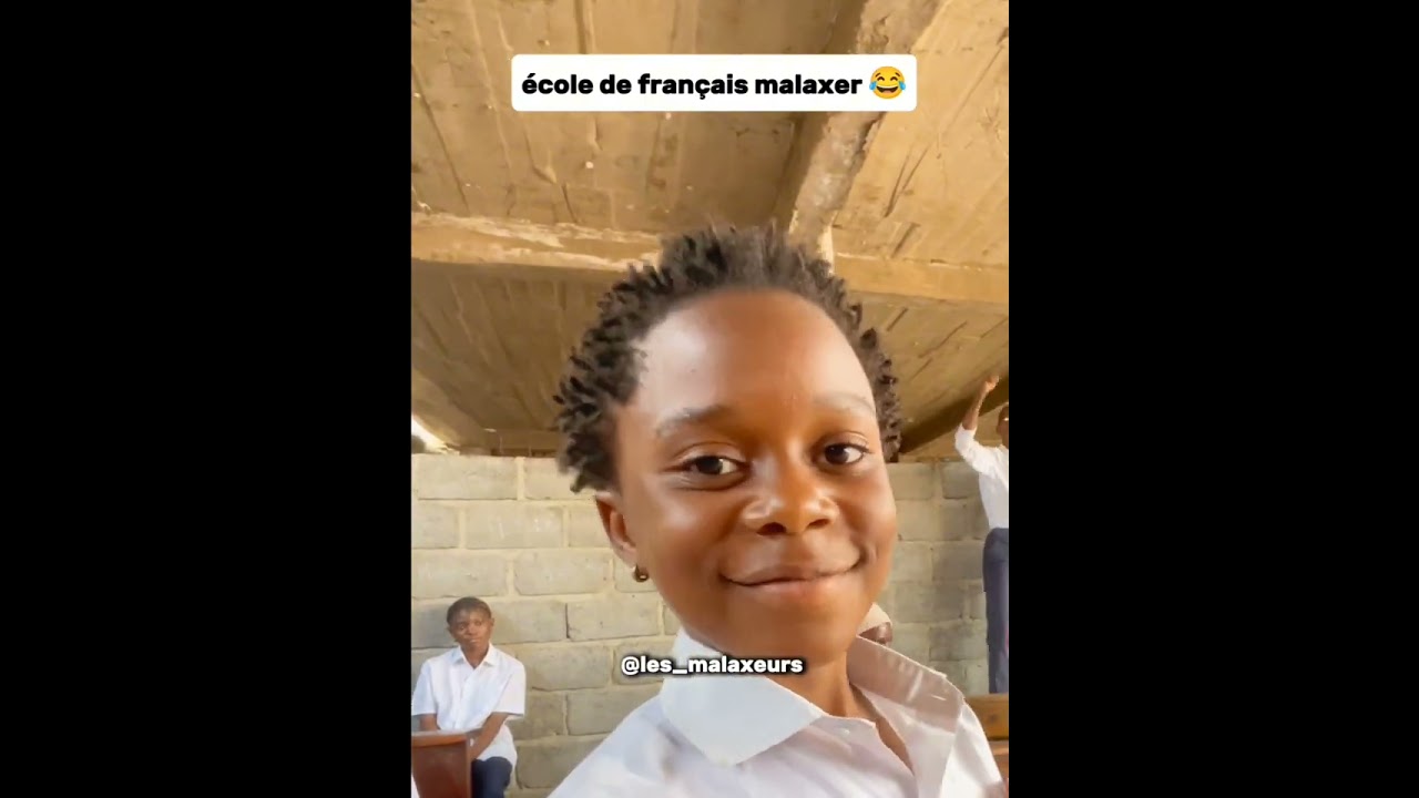 École de français malaxer 😂😂 Le prof et ses élèves 😂#francaismalaxer #comedy #flyp
