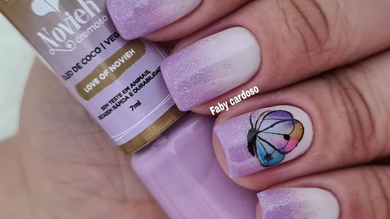Unhas Decoradas com Desenho de Borboleta