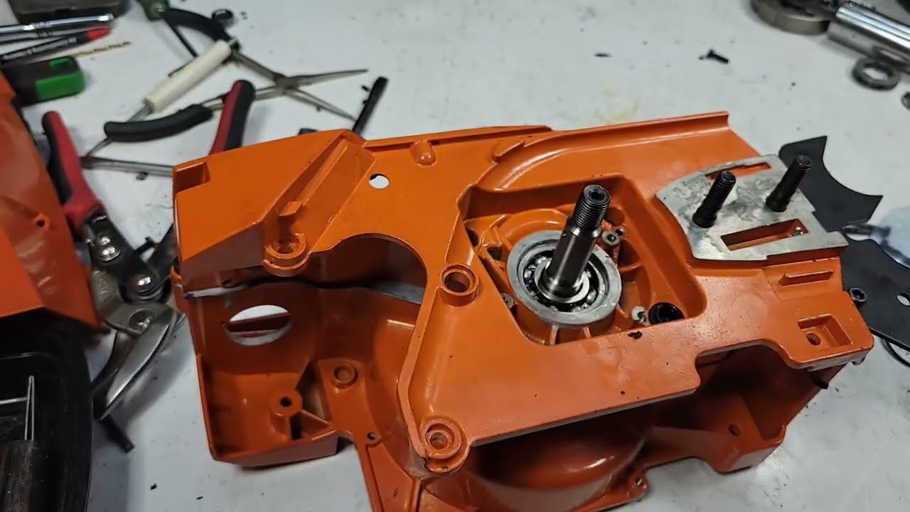 Farmertec 288xp kit PT.2 dealing with the all to common oil pump issues.