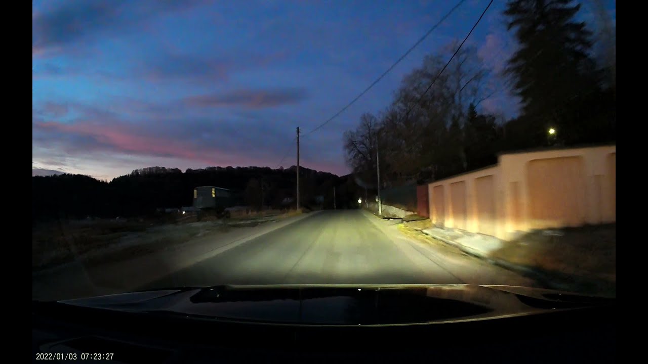 Volvo XC60 2018+ (SPA) High Beam Assist in action