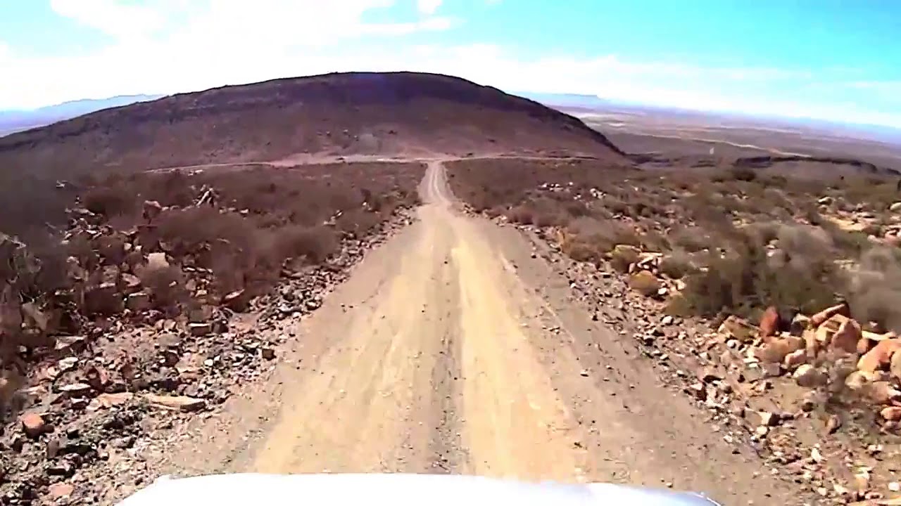 Descending out of Cederberg on Katbakkies Pass / Scenic Drives