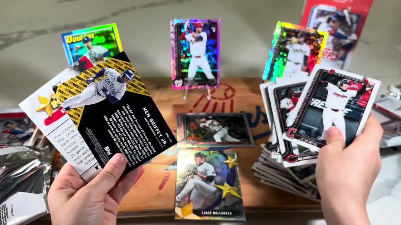 Topps Update Blaster Box! ‼️My daughter tried taking over‼️#baseballcard #topps 