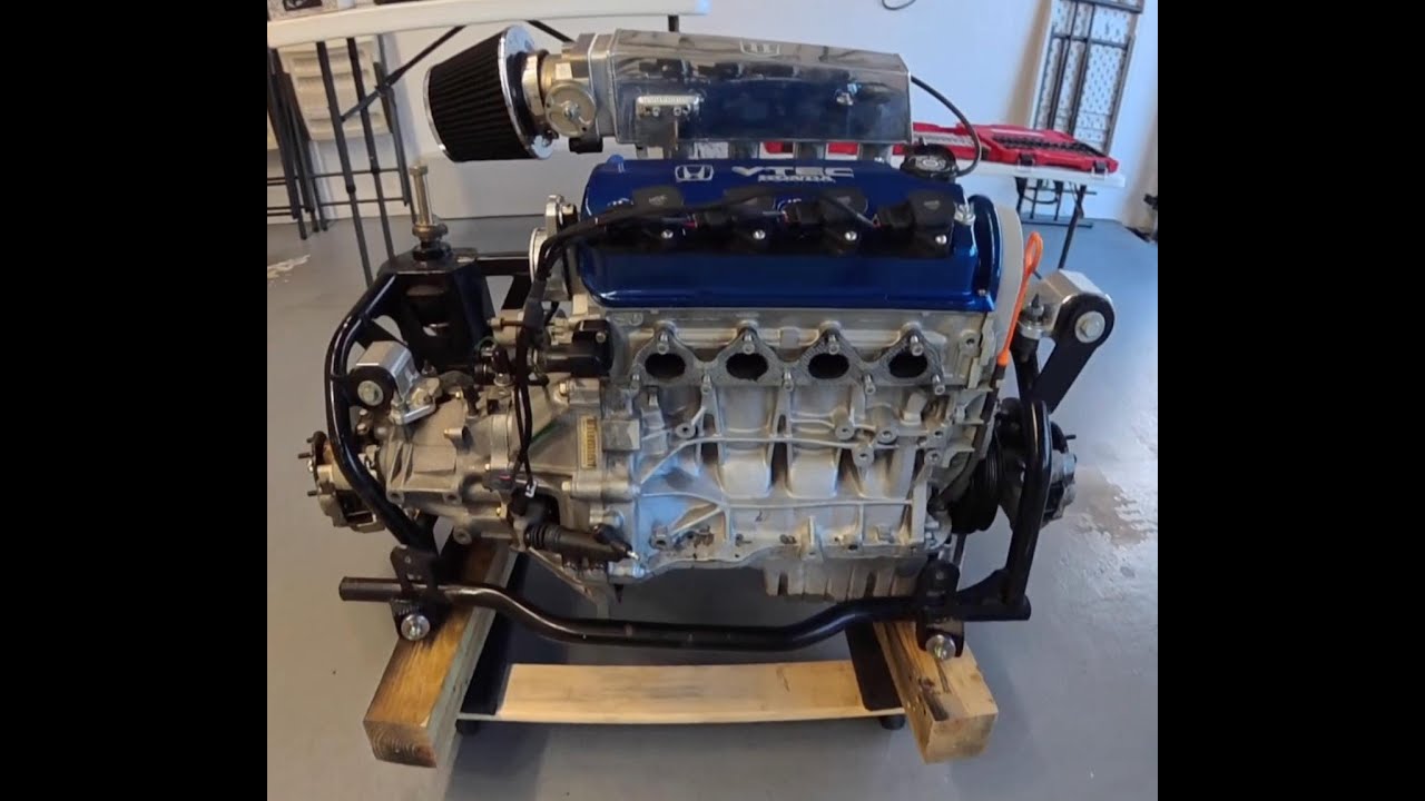 Classic Austin Mini Honda motor Mini Me D15B D16y8 Vtec Head Removal to be inspected by Machine Shop