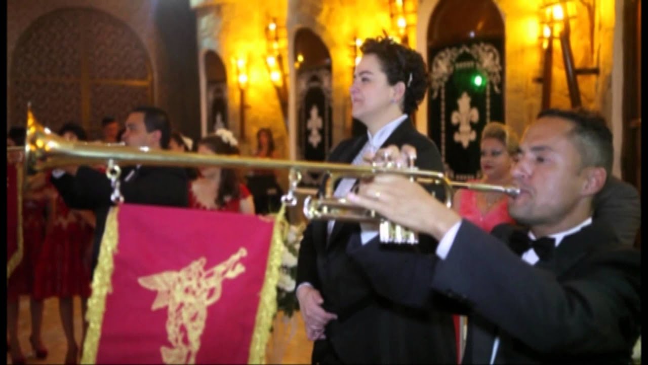 Entrada da Rosania Rocha em seu casamento