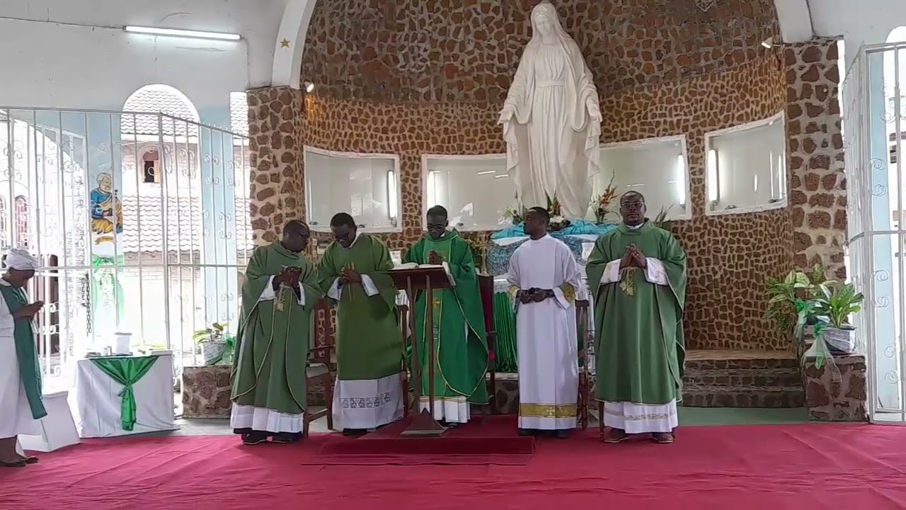 Messe de prémices de l'Abbé Édouard Marc Arthur et accueille du diacre Yannick Désiré  dans leur par