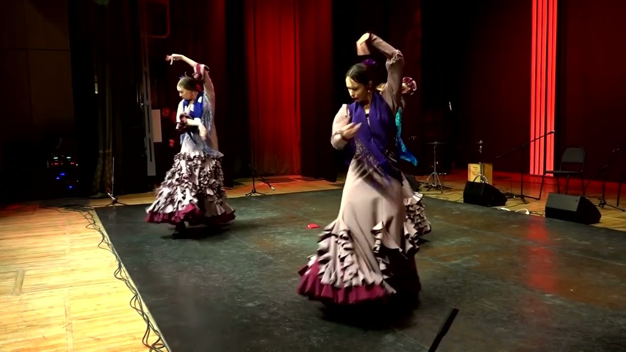Школа фламенко Оксаны Серик ( Москва ) Тангос де Репомпа - В * ФЛАМЕНКО над ВОЛГОЙ - 2023 *