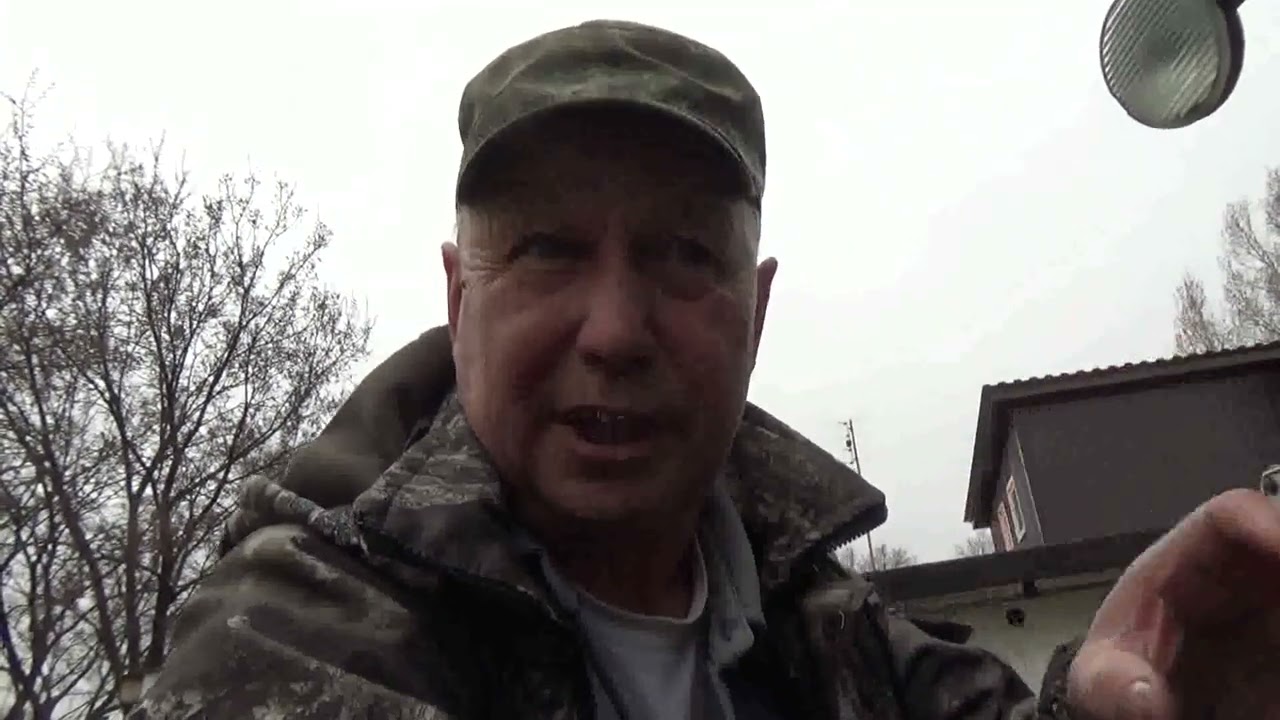 Вытаскиваю самосвал и подключение распреда Р200. Сломало рельсы.