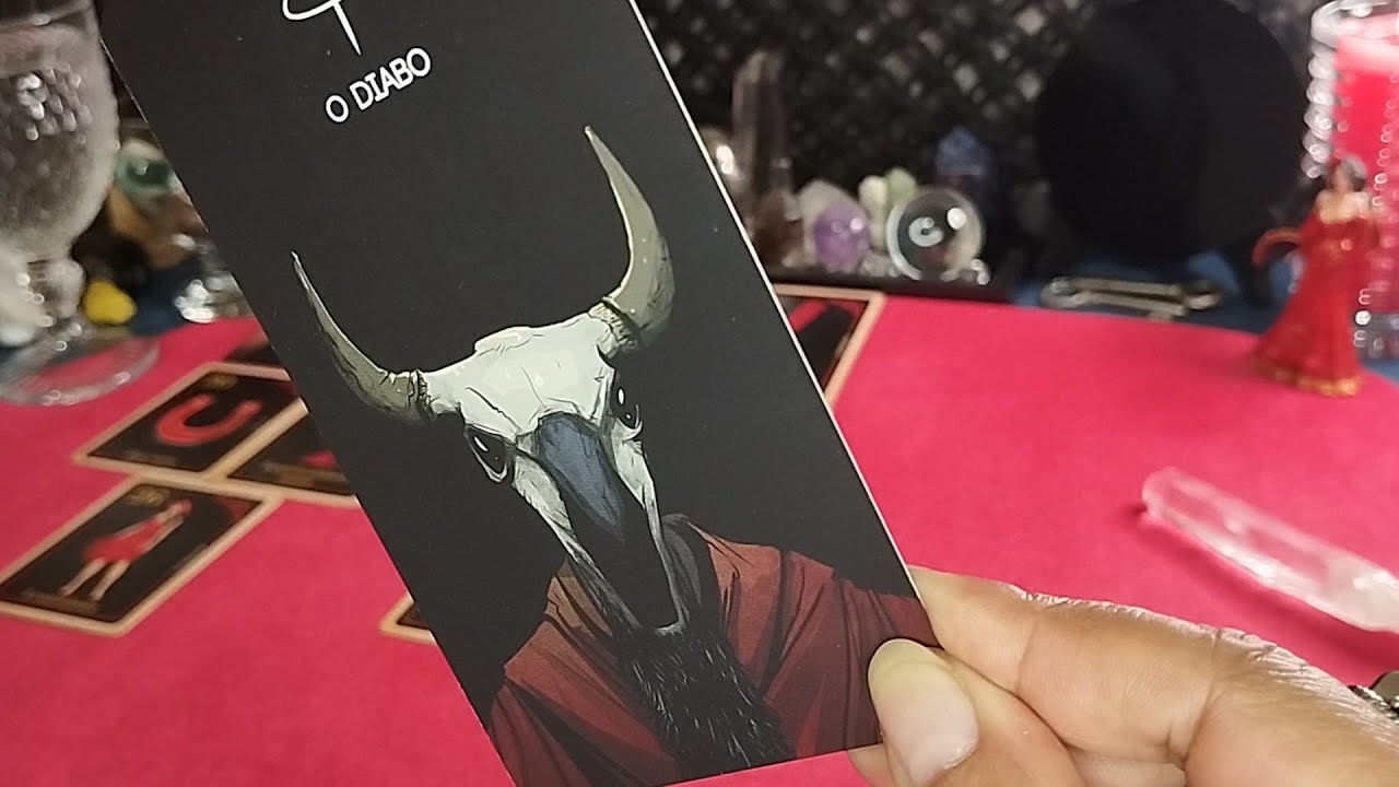 ESSA PESSOA ESTÁ OBCECADA EM VOCÊ, PENSA EM VOCÊ SIA E NOITE. #oraculista  #tarologo #cartomante