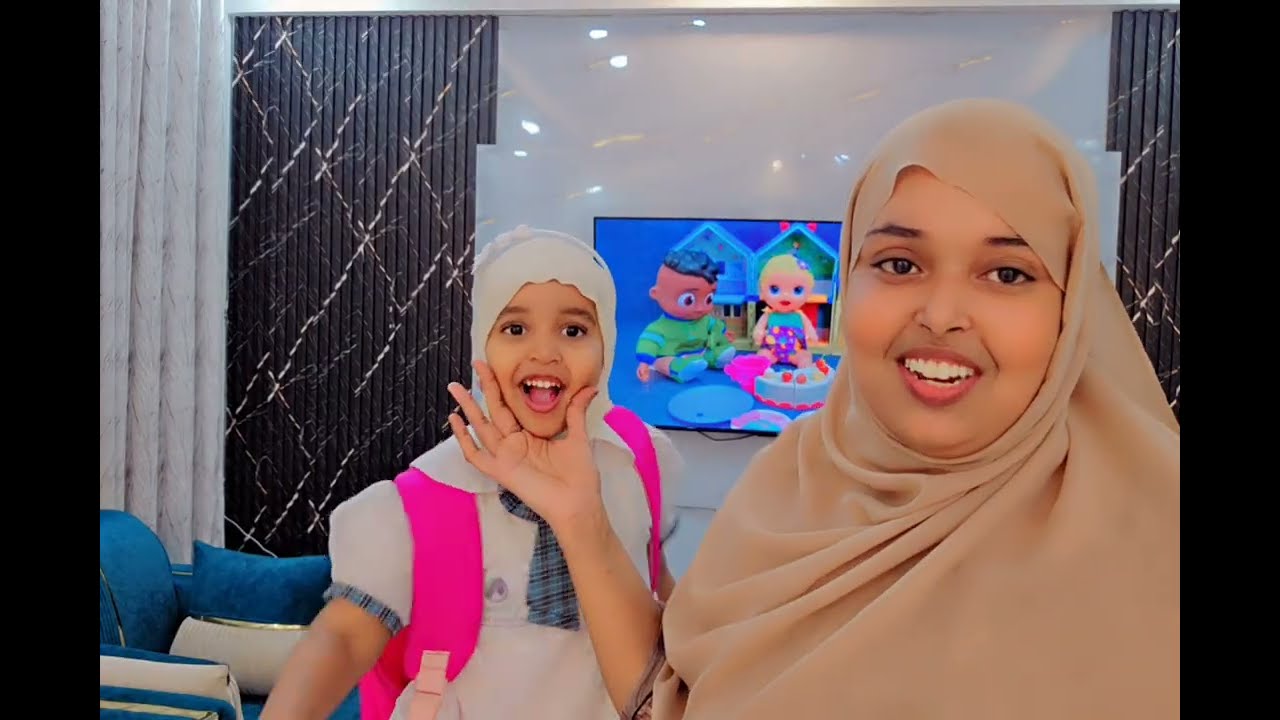 Alxdulilaah gawadheda farxadeda wey isoo lawatay waad ku mahdsantihin farxad afnan idankasabab u ah🙏