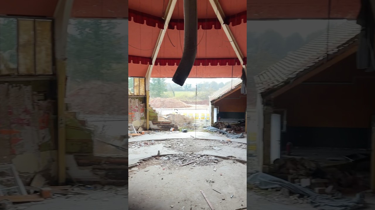 abandoned dance hall🏚️💃 #abandoned #lostplace #verlasseneorte #adventure #abandonedplaces #urbex