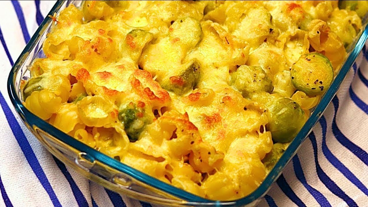 Der Rosenkohl Auflauf mit Nudeln ist so lecker, dass ich den jeden Tag mache! Einfacher Nudelauflauf