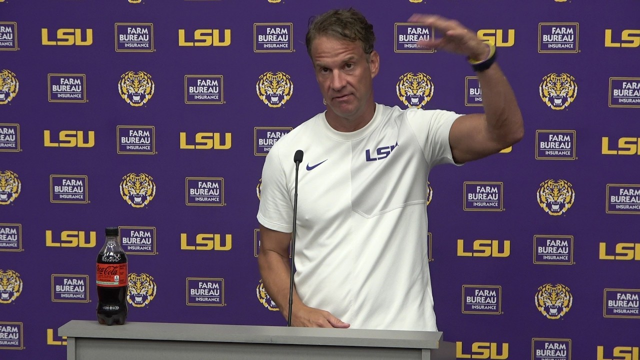 Лейн Киффин из LSU рассказывает о второй неделе весенних тренировок футбольной команды &laquo;Тайгерс&raquo;.