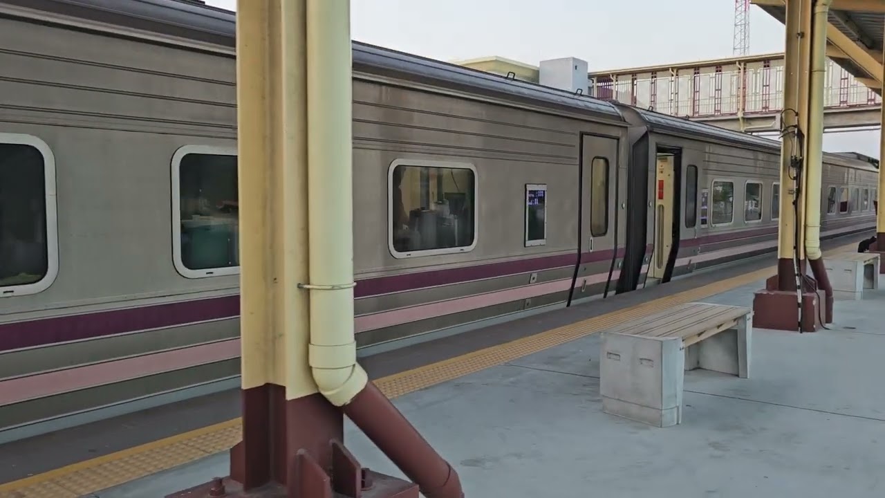 รถด่วนพิเศษทักษิณารัถย์ 31 จอดบ้านโป่ง Thaksinarath Special Express 31 Krungthep Apiwat - Hat Yai