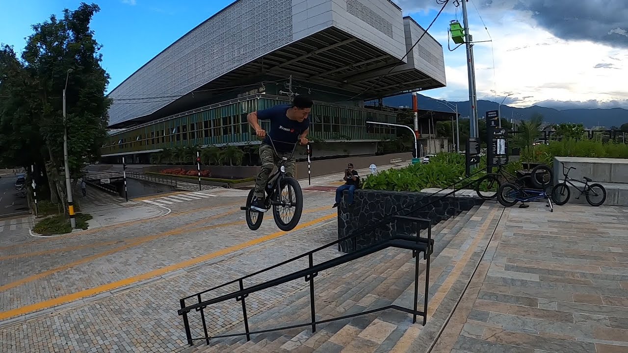 Fernando Rodriguez BMX 2021- !ALWAYS ON WHEELS&iexcl;  - FREAAK CLOTHING STIKE BIKE SHOP