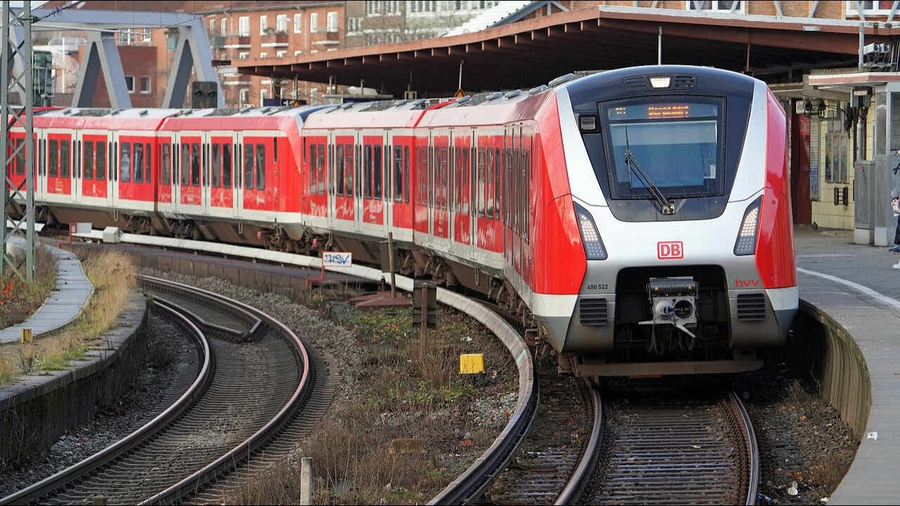 ZuSi 3 | Führerstandsmitfahrt | S31 (46098) nach Altona | BR 490