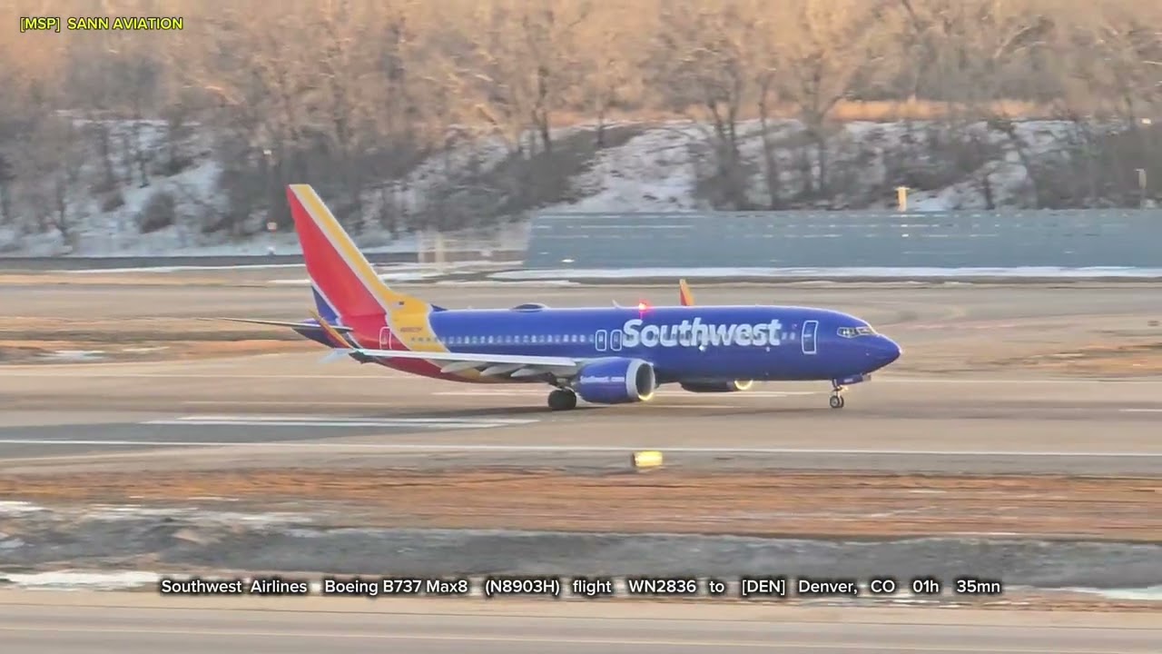 The Winter  Everning Spotting Planes Of MSP 