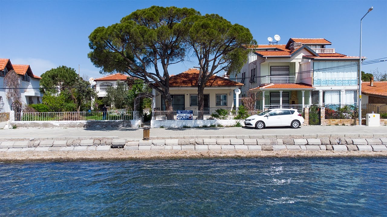 İzmir Aliağa Şakran Yalı'da Denize Sıfır 3+1 M&uuml;stakil Villa | Ayşeg&uuml;l Varol