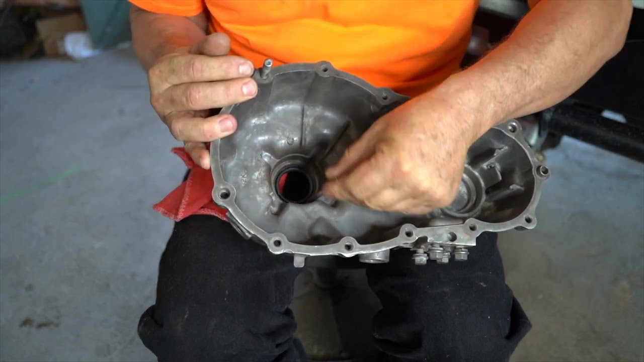 Suzuki Samurai T-Case Rear Seal Install