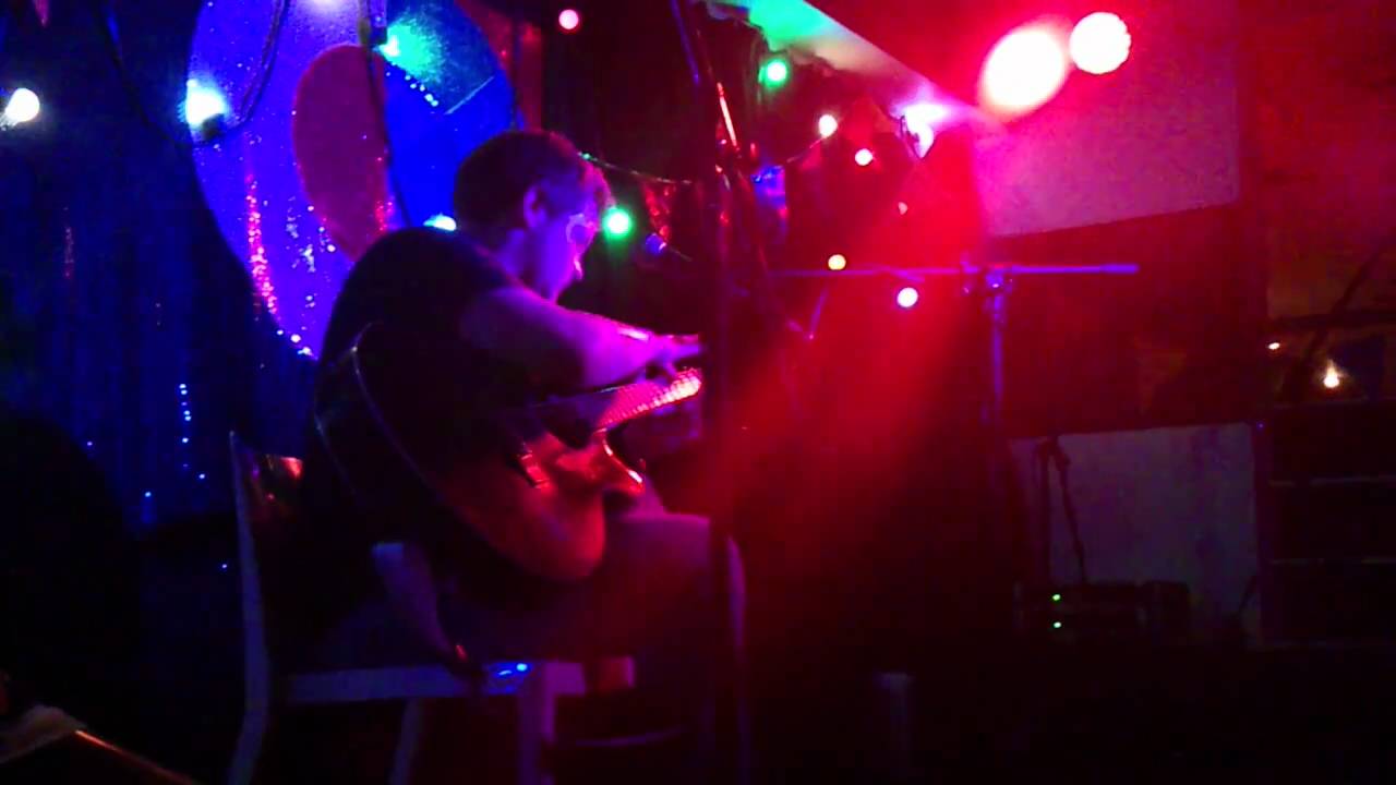 DEWI GRIFFITHS - No Sweat @ CAI - 16.3.2011 Comic Relief Special