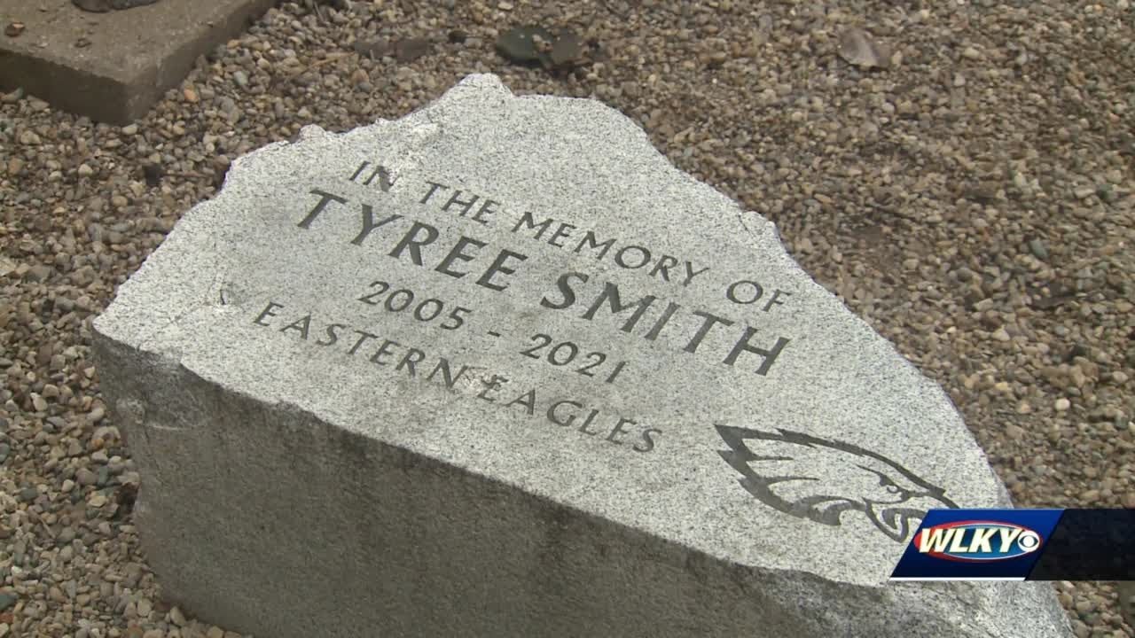 Eastern HS senior makes memorial to honor 16-year-old killed at bus stop in 2021